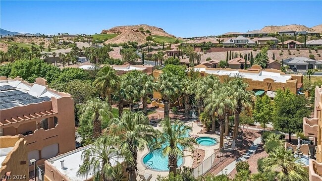 Building Photo - Furnished Enchantment Condo