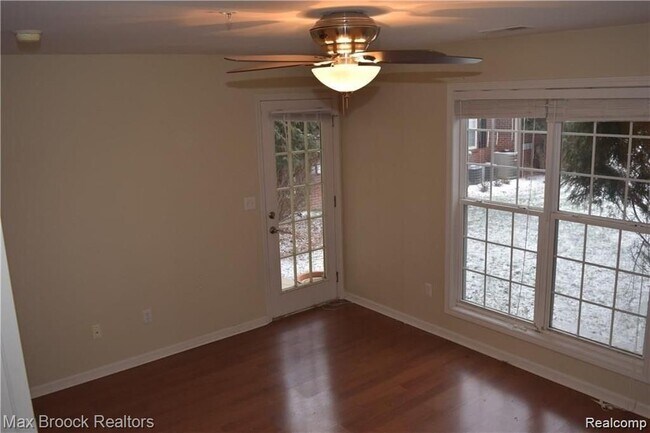 Building Photo - 28431 Carlton Way Dr