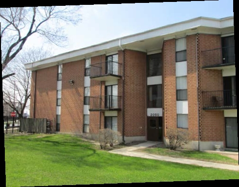 Building Photo - Damen Court Apartments