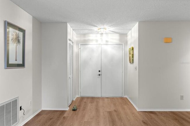 Building Photo - 1218 Gillespie Dr N