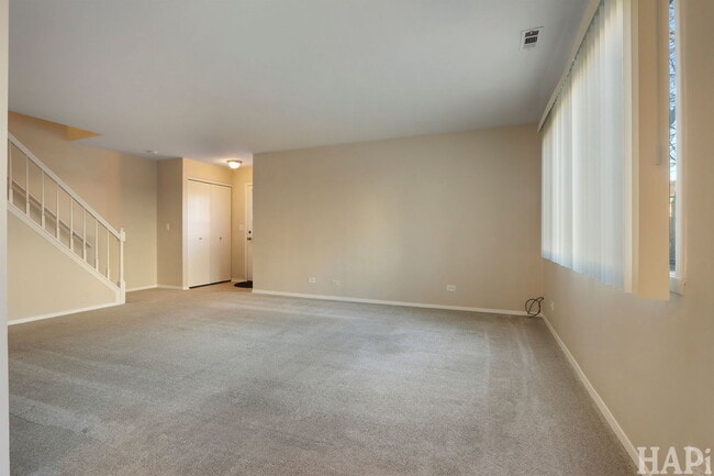 Building Photo - 642 Whalom Ln