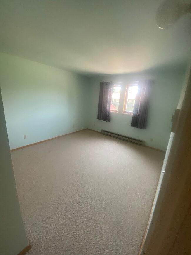 Bedroom 2a - 102 Hoffman Dr