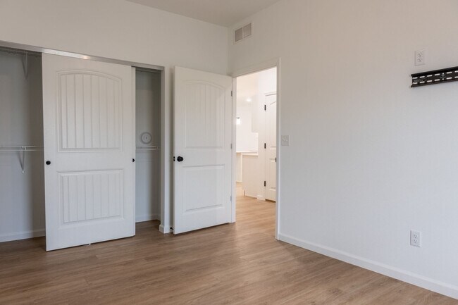 Building Photo - 54 Santo Domingo Dr