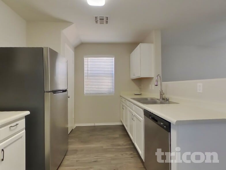 Building Photo - 13962 N 132nd Ln