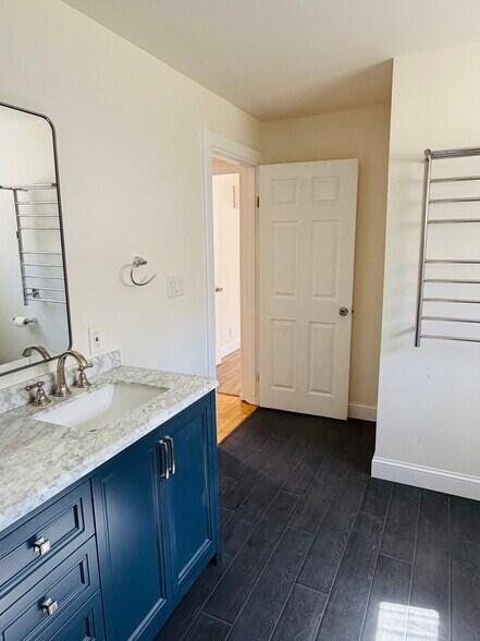 Building Photo - 515 Cow Hill Rd