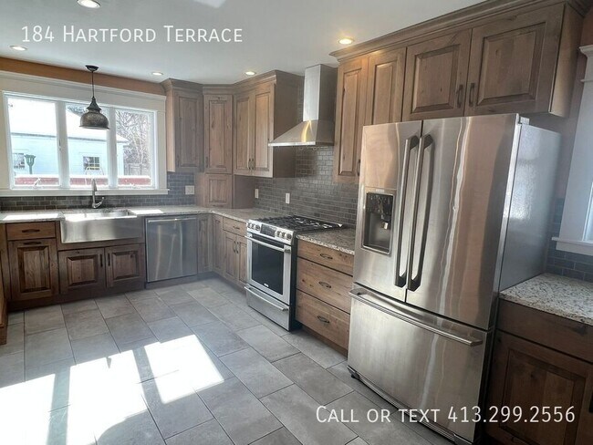 Building Photo - 184 Hartford Terrace
