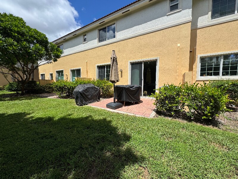 Building Photo - 7458 Sarentino Ln