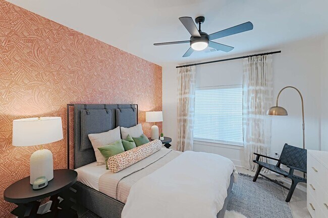 Building Photo - Get Up to $2,400 Off Your 2/2 Rent!