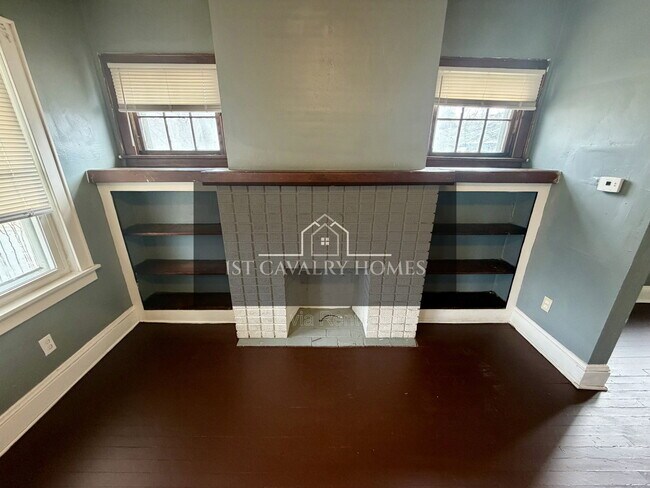 Building Photo - 578 Hoye Ave