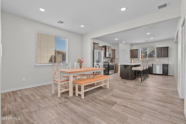 Building Photo - 4524 McBee Ct