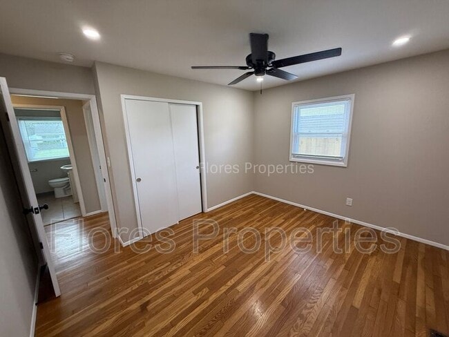 Building Photo - 1136 Pauline Ave