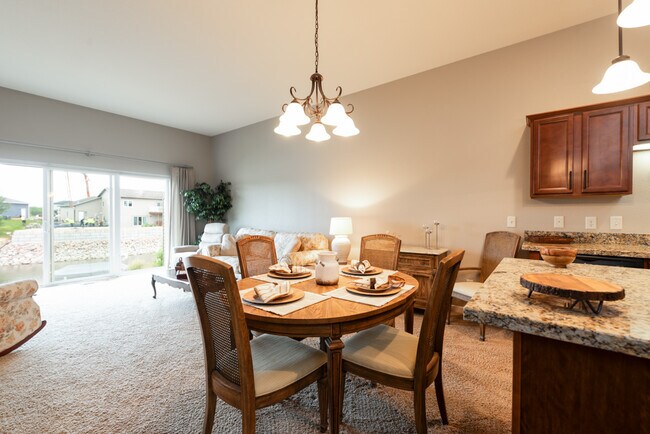 Building Photo - 2304 Marina Rd SE