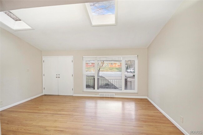 Building Photo - 2 Seawood Ct