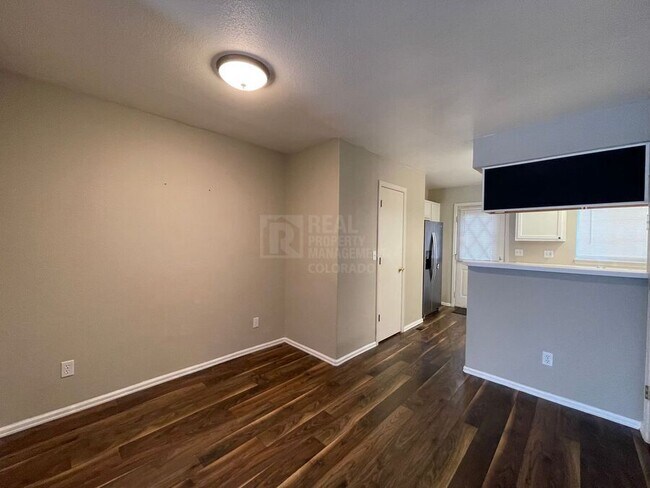 Building Photo - 8262 S Fillmore Way