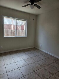 Building Photo - 10565 Parkdale Ave