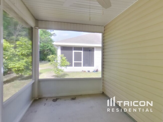 Building Photo - 5890 Round Table Rd