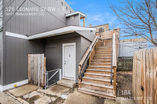 Building Photo - 526 Leonard St NW