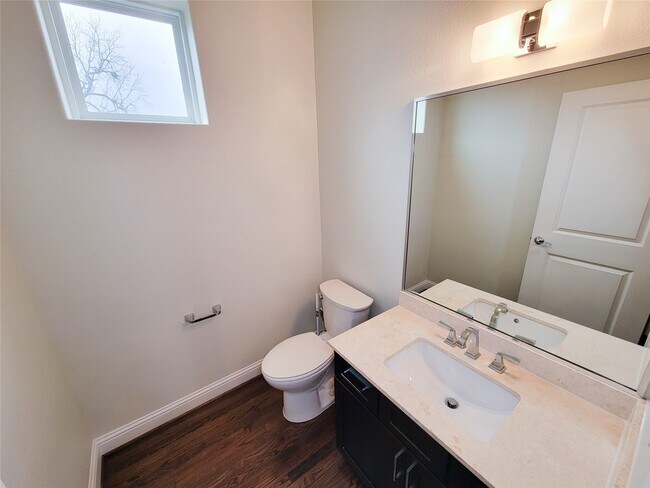 Building Photo - 5520 Kiam St