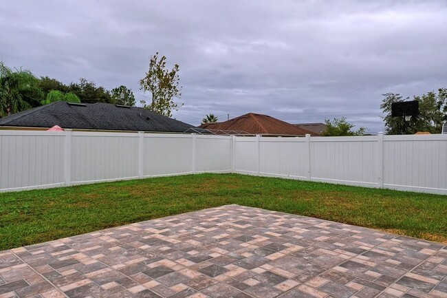 Building Photo - Kissimmee Duplex