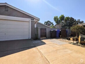 Building Photo - 10975 Bali Ln