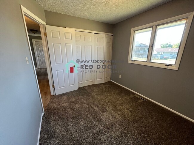 Building Photo - 5101 Silverwood Ct