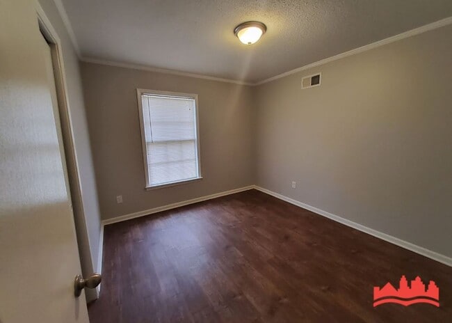 Building Photo - 5737 Scottsdale Ave