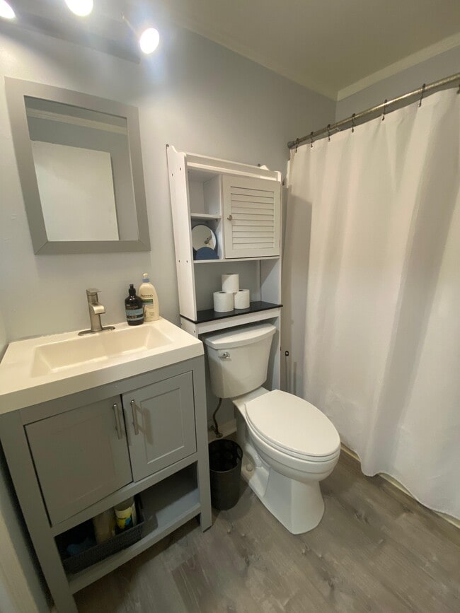 Building Photo - 1103 White Cedar Blvd