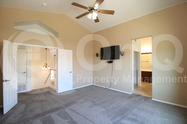 Building Photo - 3845 W Charlotte Dr