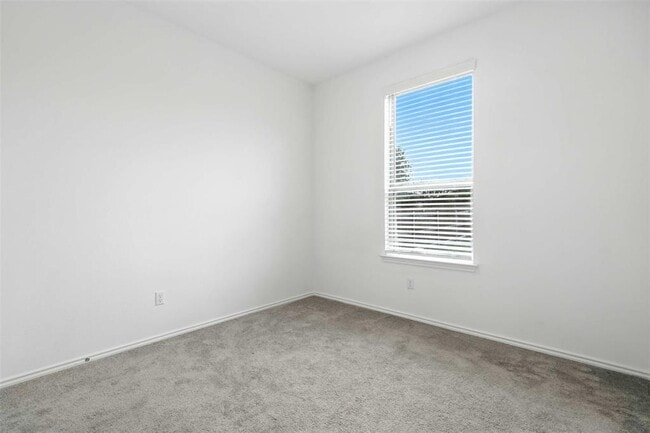 Building Photo - 420 Black Alder St