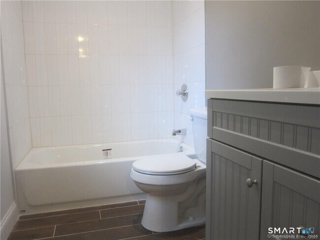 Building Photo - 574 Chopsey Hill Rd