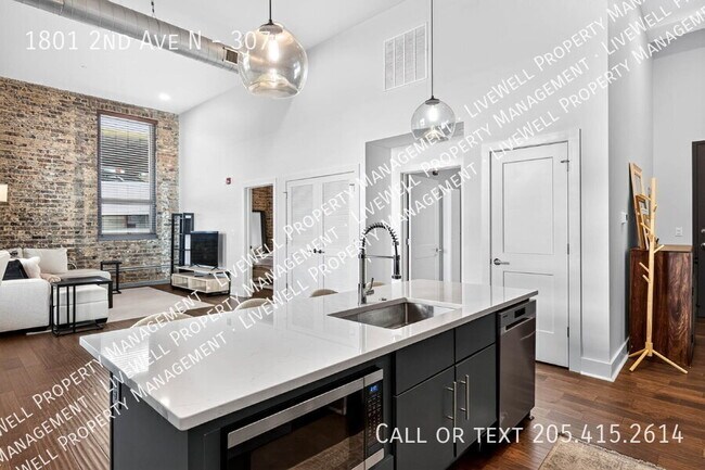Building Photo - 1801 2nd Ave N