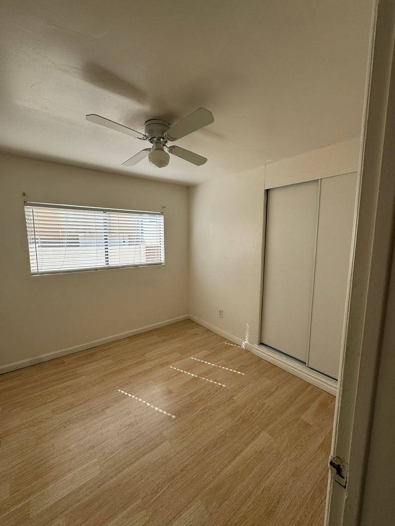 Building Photo - 13607 Charlemagne Ave