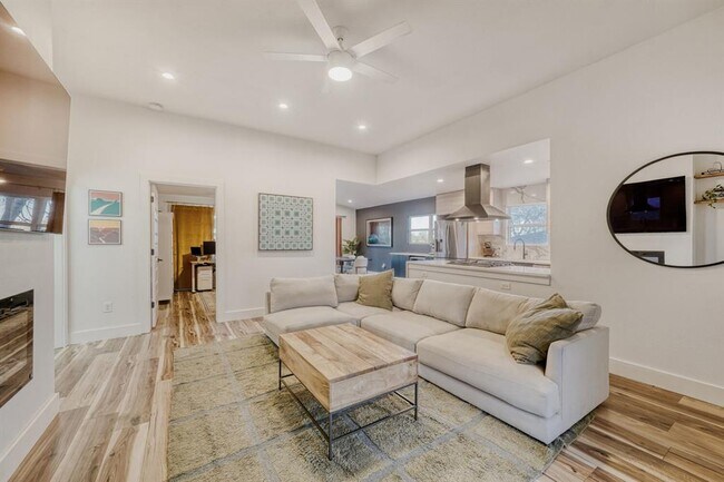 Building Photo - 5313 Downs Dr