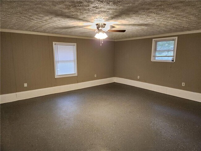 Building Photo - 171 Sarann Ct NW