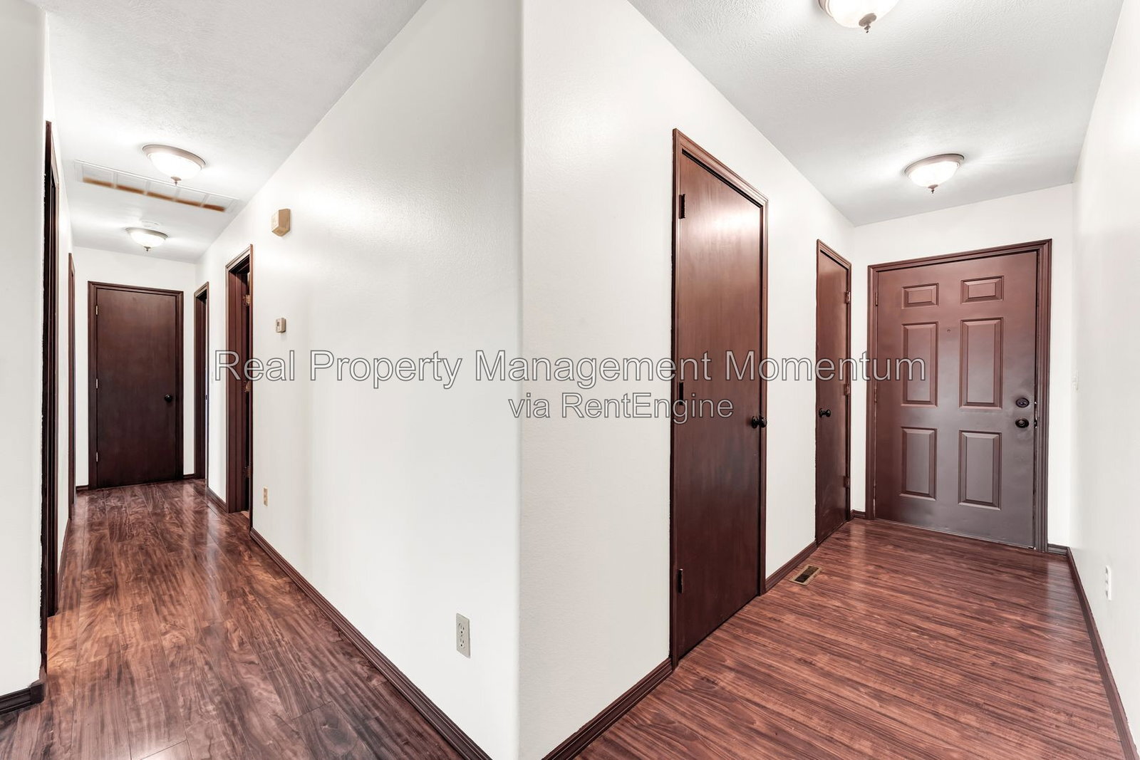 Building Photo - 813 Daniel Ln