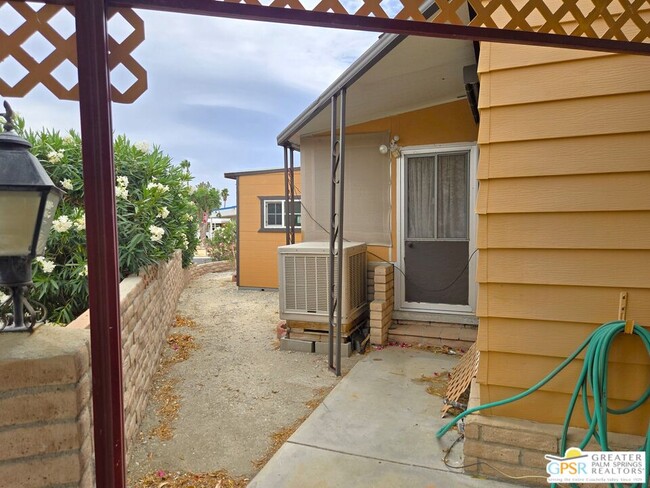 Building Photo - 69490 Parkside Dr