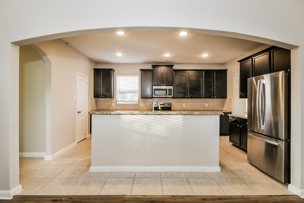 Building Photo - 821 Summer Oaks Dr