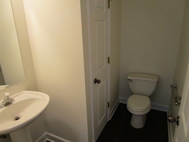 Building Photo - 3188 Creek Trace W