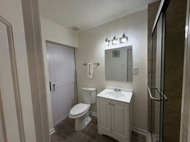 Building Photo - 619 Randolph Rd