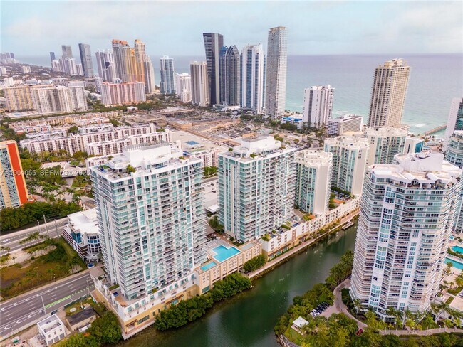 Building Photo - 300 Sunny Isles Blvd
