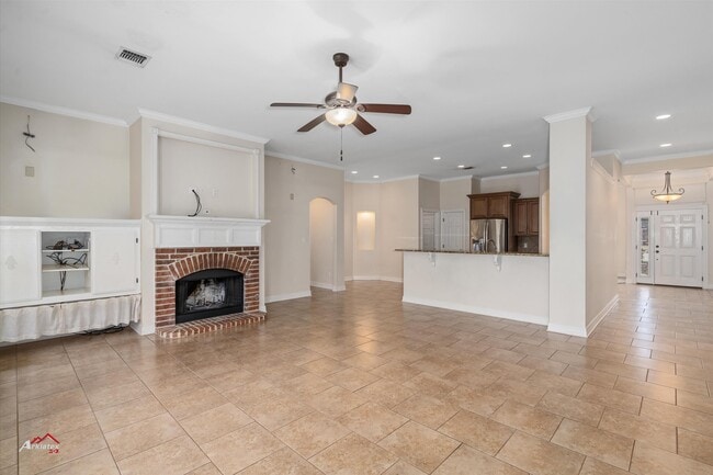 Building Photo - 306 Avondale Ln