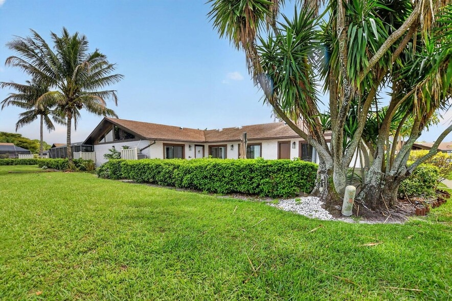 Building Photo - 9903 Boca Gardens Trl