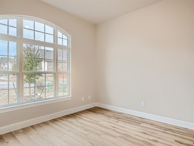 Building Photo - 1220 Highland Ridge Rd