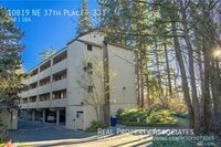 Building Photo - 10819 NE 37th Pl