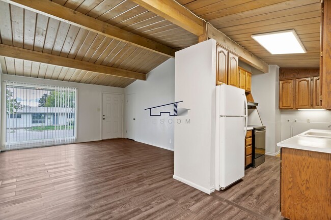 Building Photo - Ogden 4 Bedroom Home with Fenced Backyard!