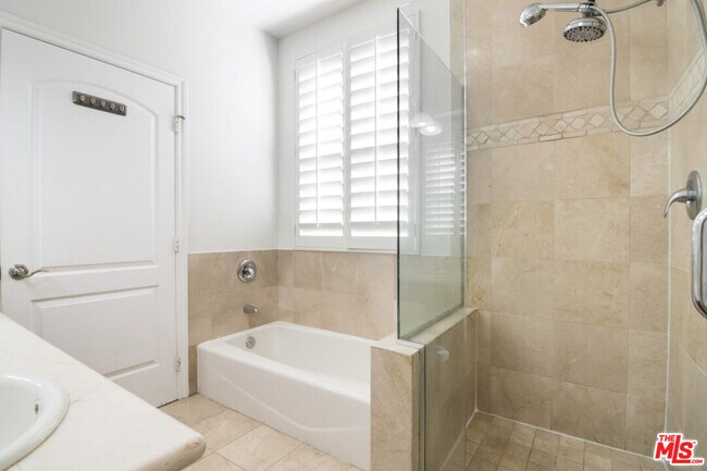 Building Photo - 11428 National Blvd