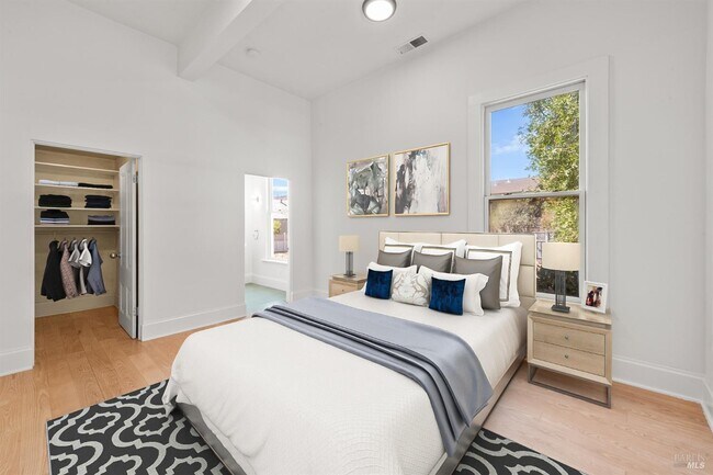 Primary Photo - 1533 Allyn Ave