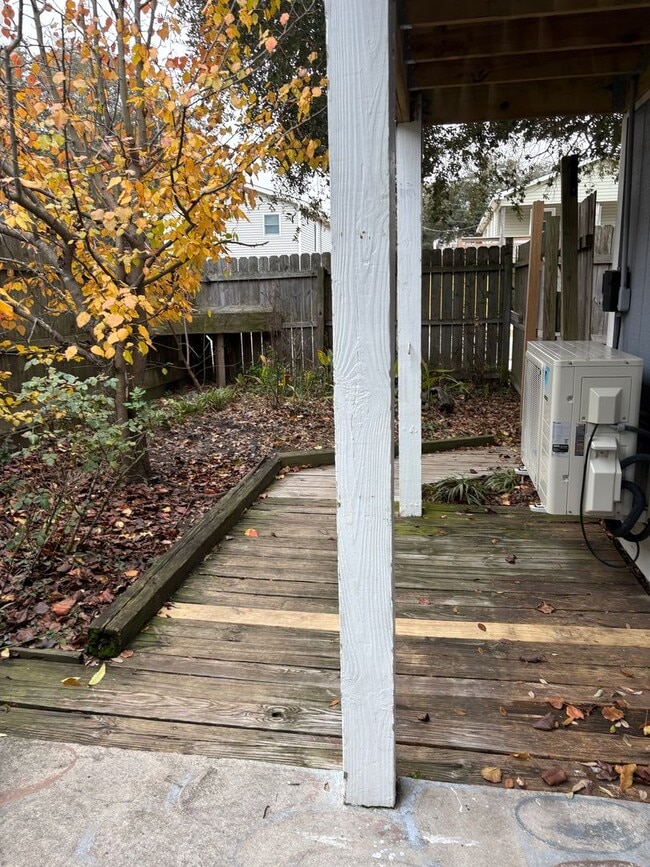 Building Photo - 4 Bedroom 3 Bath Home in Kill Devil Hills Available for Yearly Lease