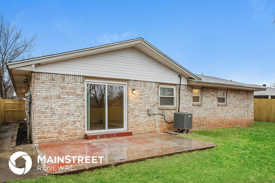 Building Photo - 2005 Fox Ave