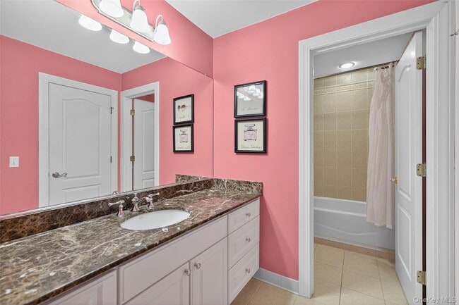 Building Photo - 11 Dorian Way